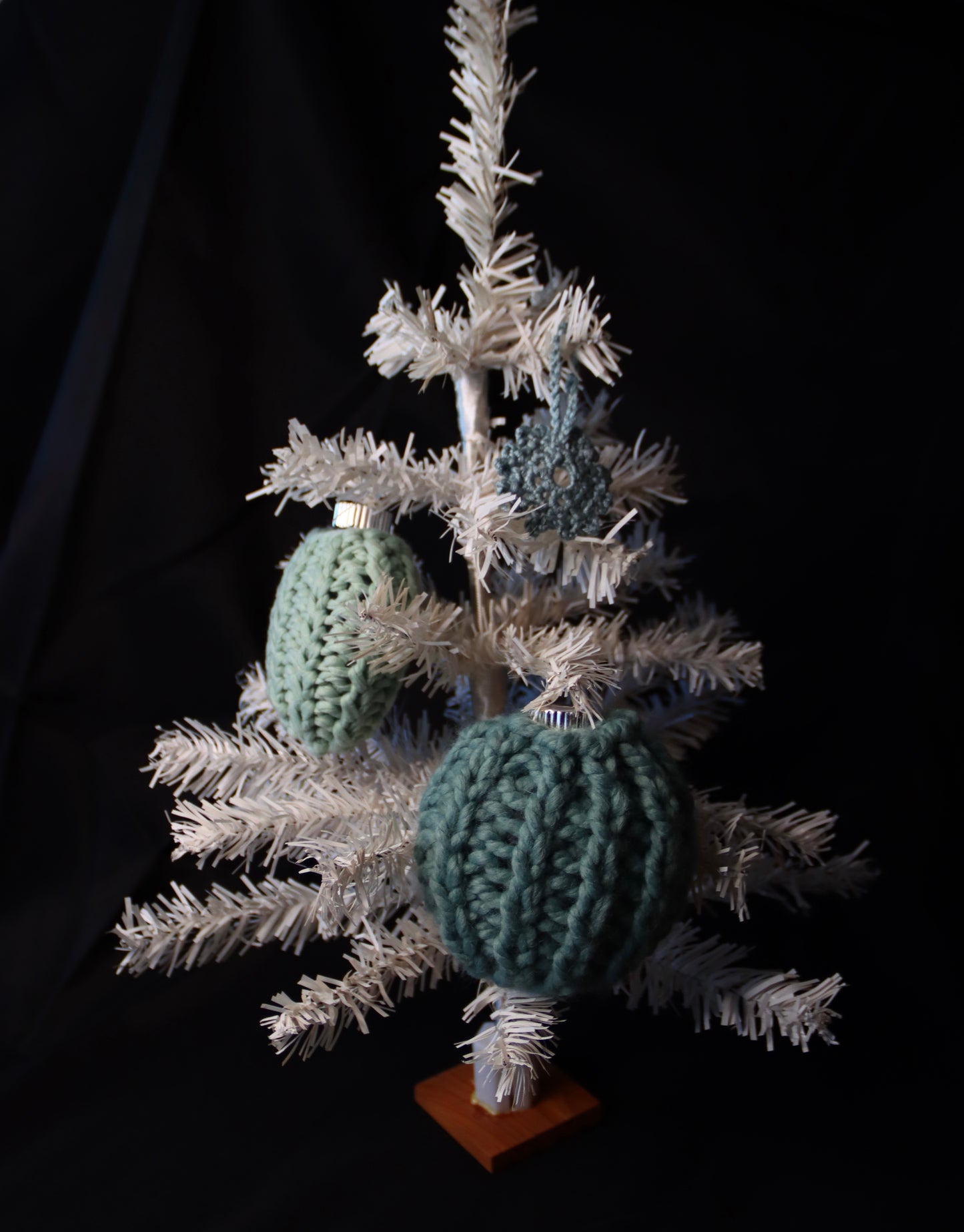 Round Knit Ornaments
